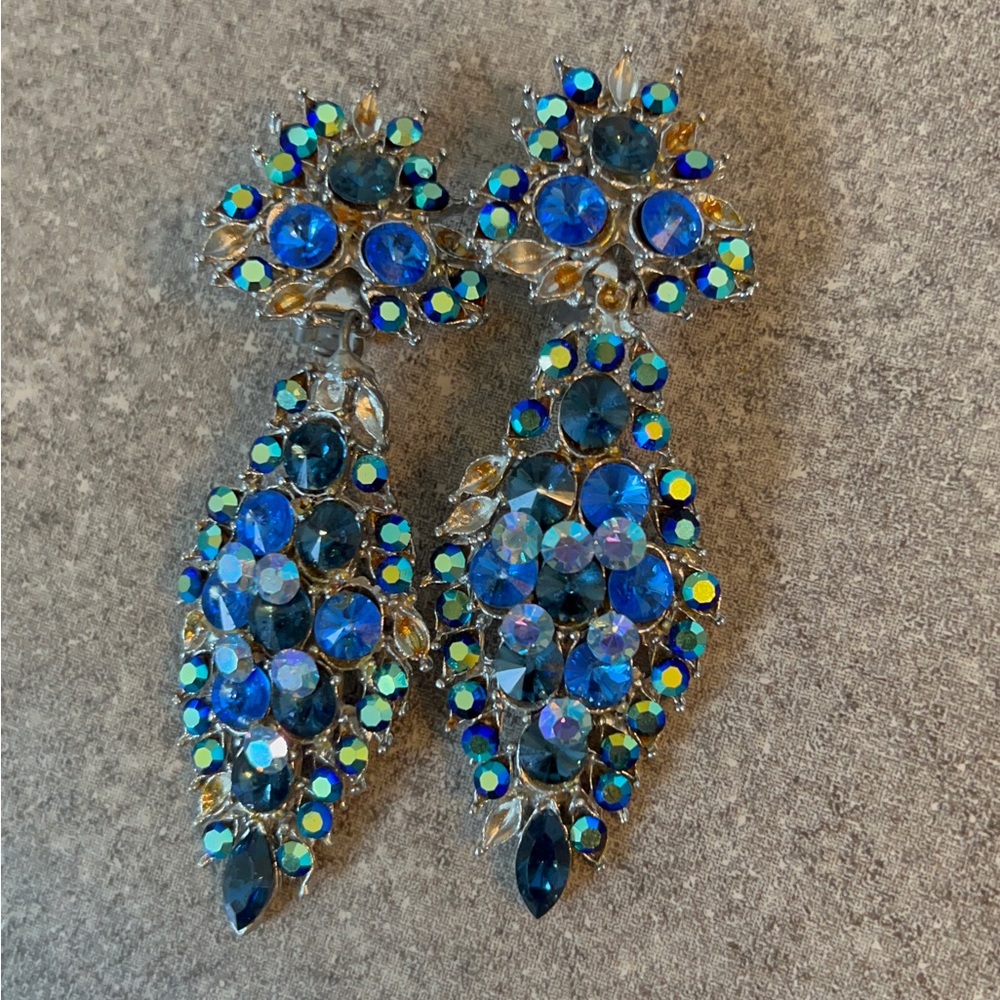 Blue Rhinestone drop earrings (clip)